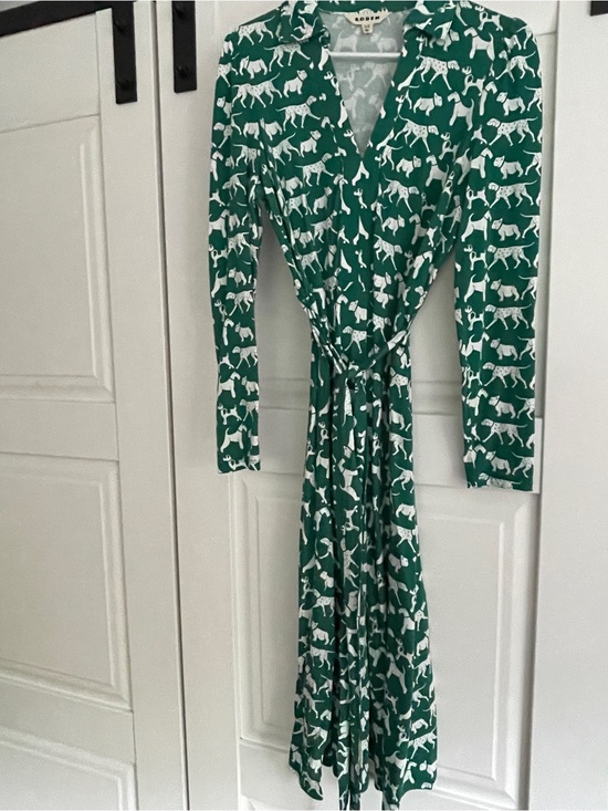 Boden Dresses & Skirts - Boden Kelly Green Collared Imogen Dog Dress, Jersey Fabric, tie waist, midi